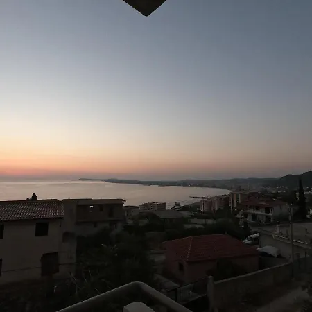 Karolina'S Bayview Apartments Lägenhet Vlorë