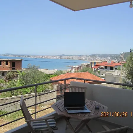 Karolina'S Bayview Apartments * Vlore